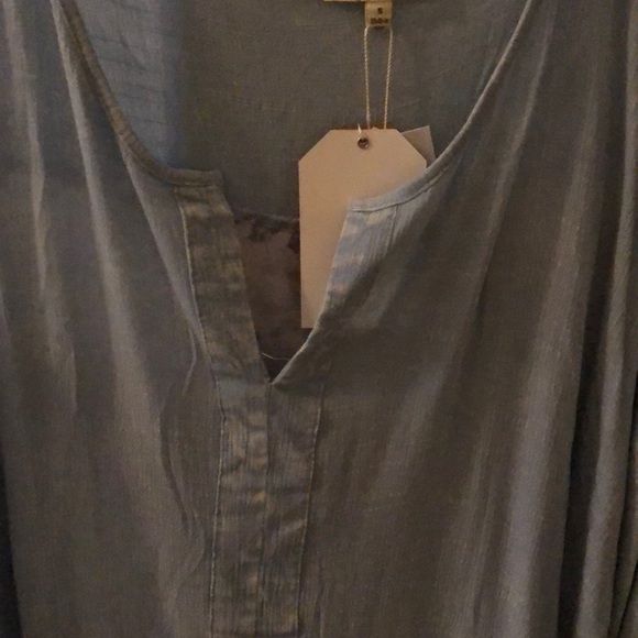 3/4 length sleeve blue tie dye pattern blouse - Picture 5 of 6